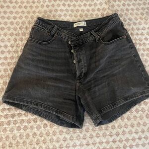 Abercrombie curve love dad short